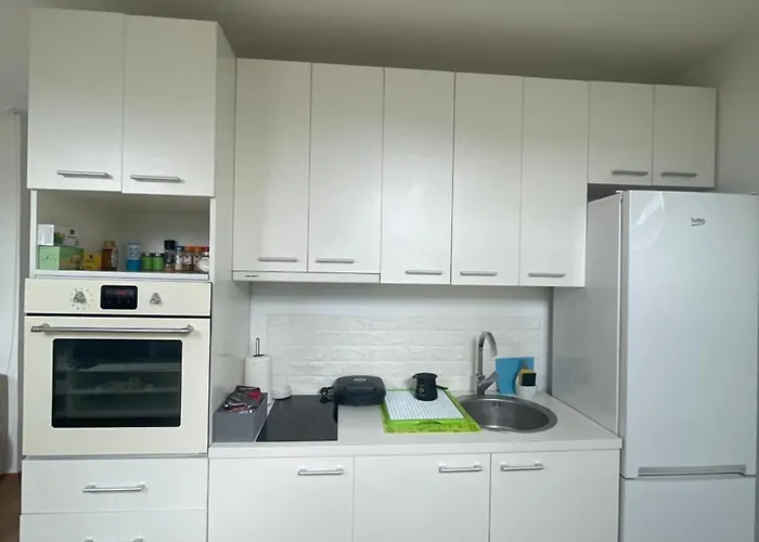 Sindelic Lux شقة *